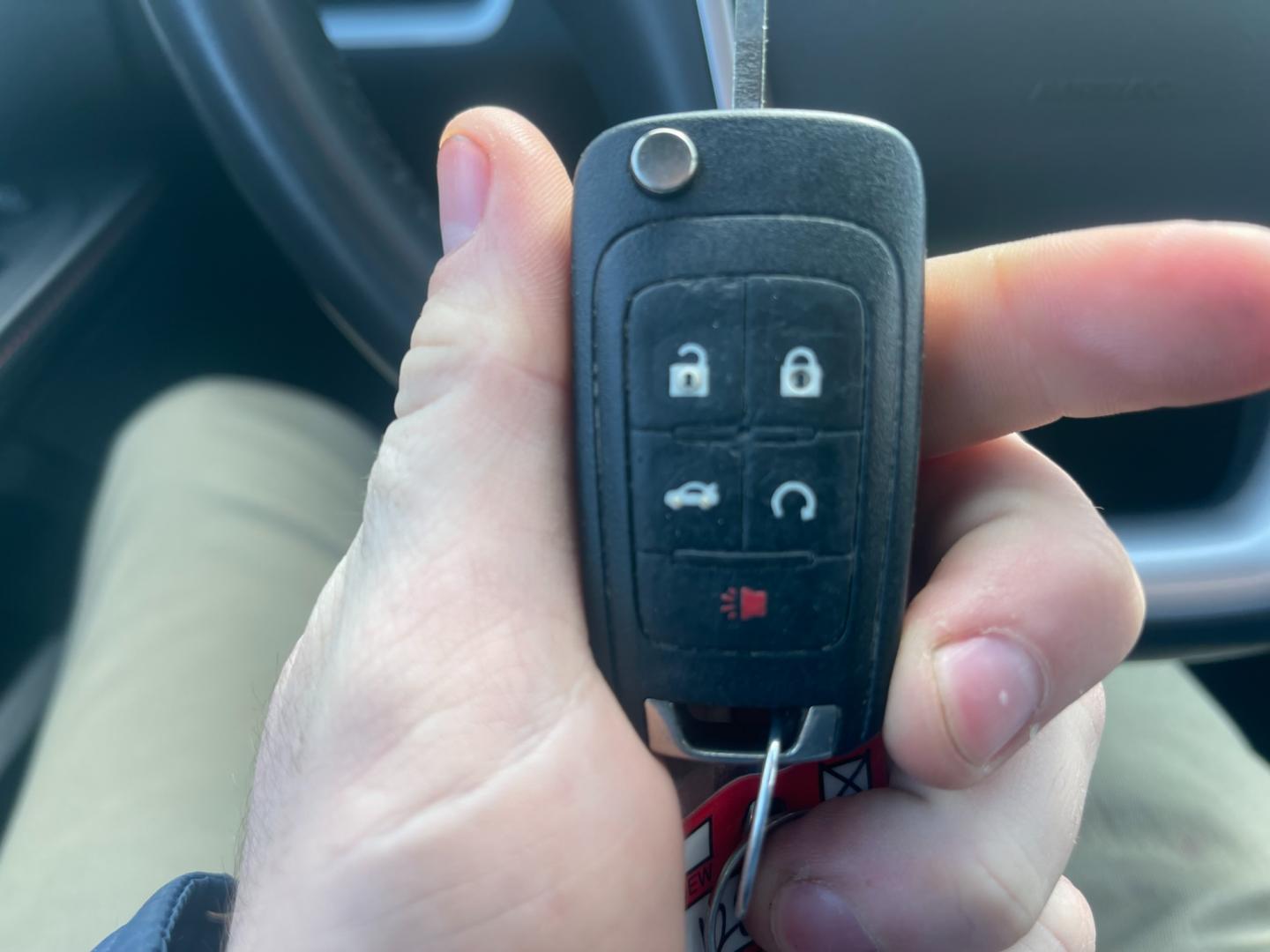 2013 Silver /Black Chevrolet Equinox 2LT 2WD (2GNALPEK5D6) with an 2.4L I4 DOHC 16V engine, 6-Speed Automatic transmission, located at 11115 Chardon Rd. , Chardon, OH, 44024, (440) 214-9705, 41.580246, -81.241943 - Photo#47